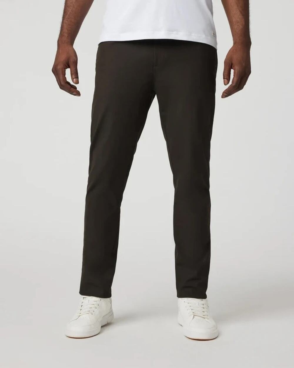Vuori Meta™ Athletic Slim Fit Pant Men’s 32” Dark Java